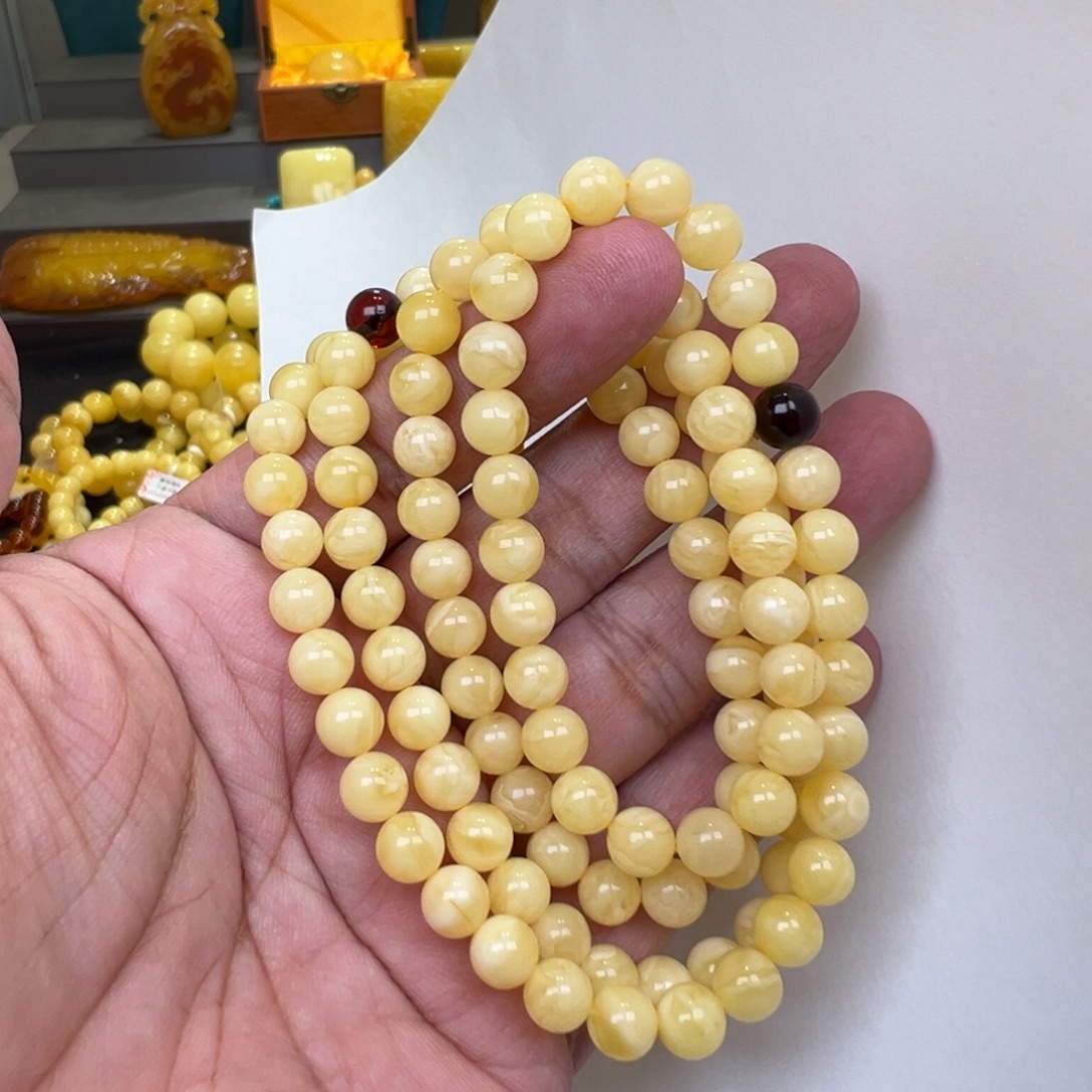 蜜蜡未镶嵌珠宝奇石7加25.64克