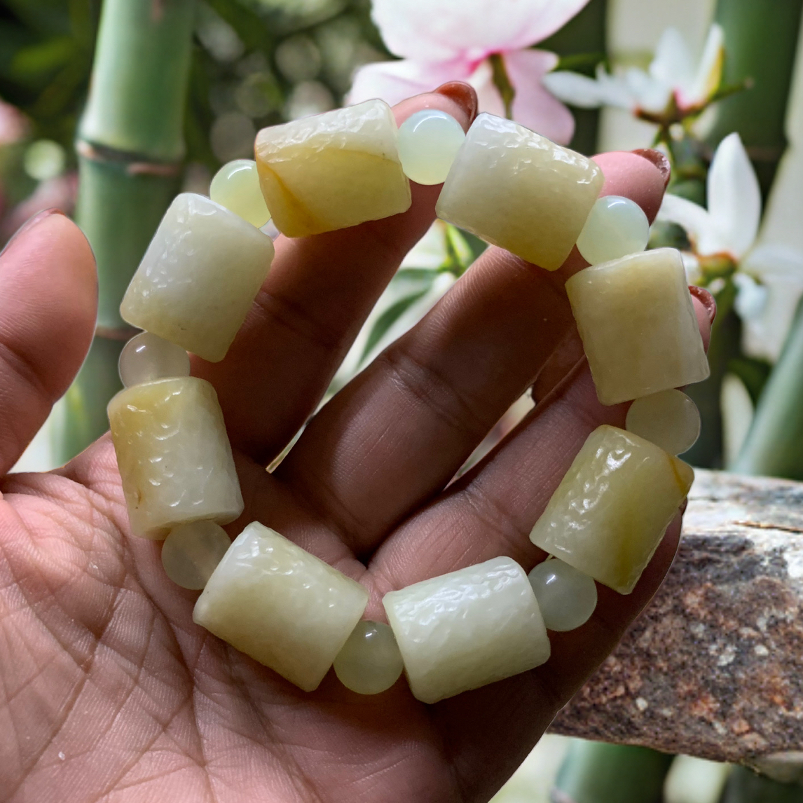 天然岫玉手工锤纹花玉桶珠手串男女同款