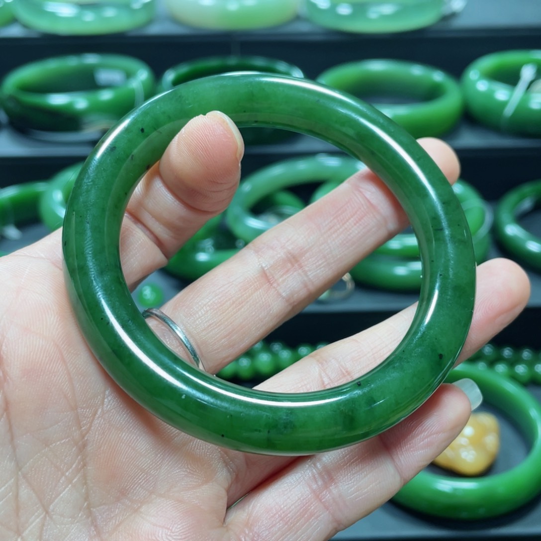 和田玉（碧玉）手镯未镶嵌常**