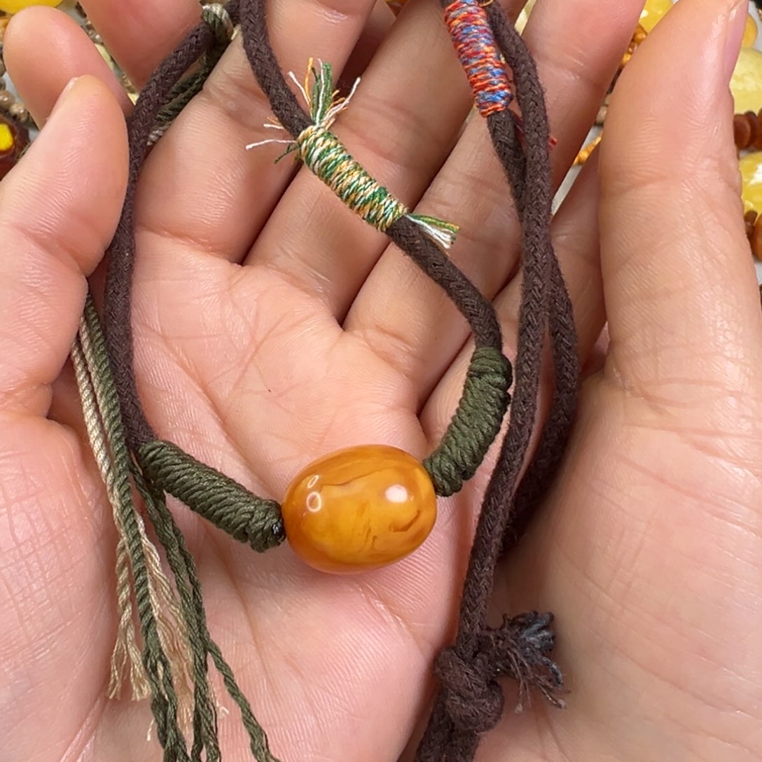 蜜蜡裸石未镶嵌蜜蜡