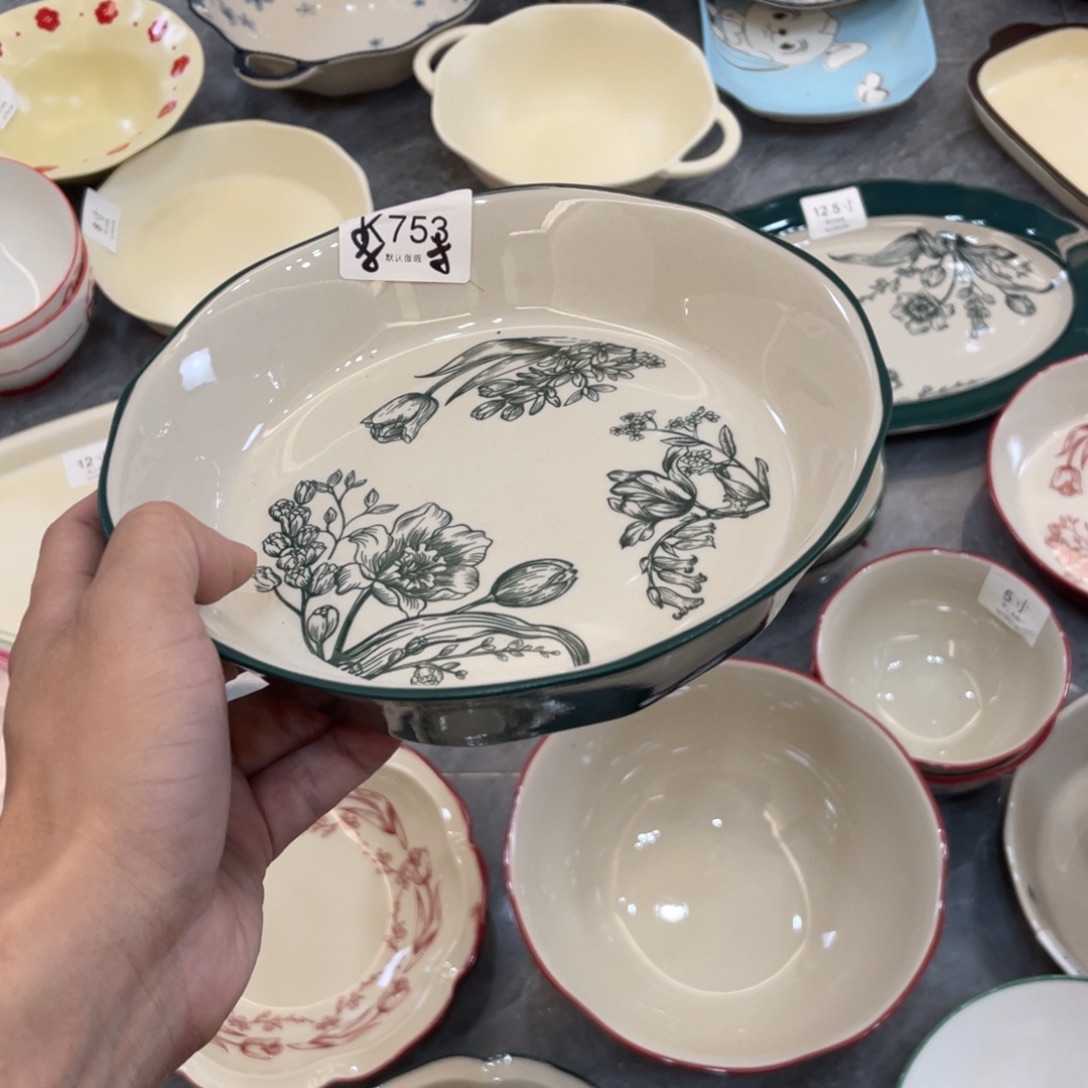 陶瓷微瑕餐具介意勿拍，满18飞！ 