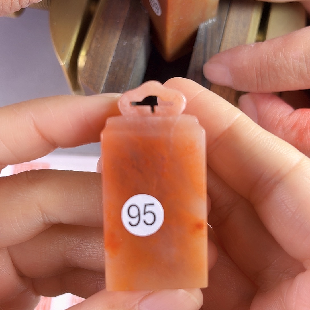 昌化石印石95号老挝石1.3*2.5厘米