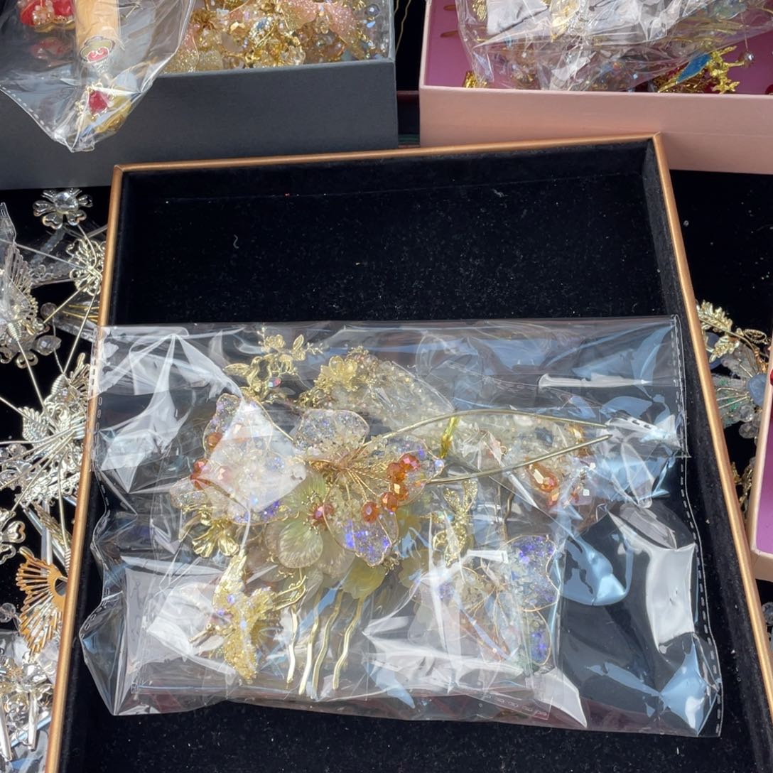 混合材质新娘头饰默认微瑕不退换
