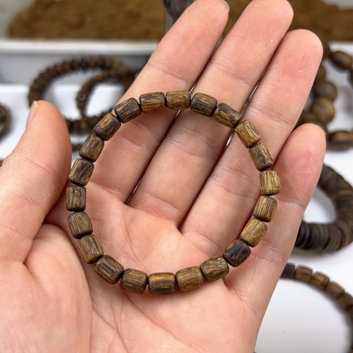 沉香手串树心串单圈6mm