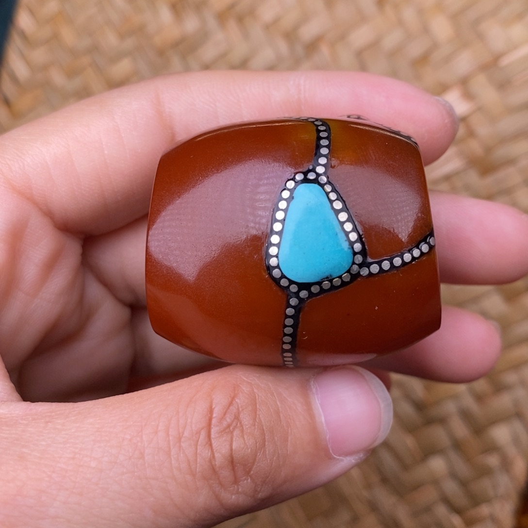 蜜蜡裸石未镶嵌蜜蜡