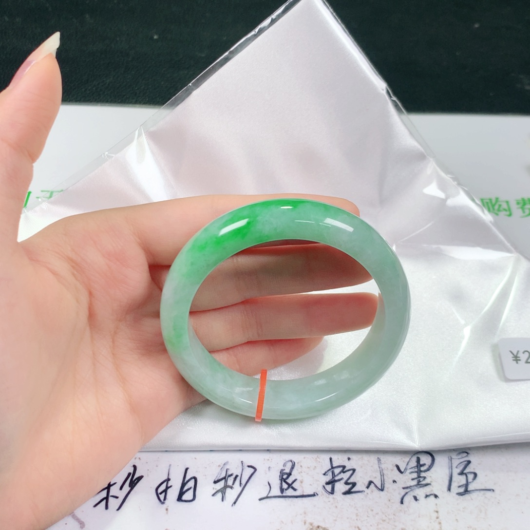 翡翠未镶嵌手镯正圈56 1097