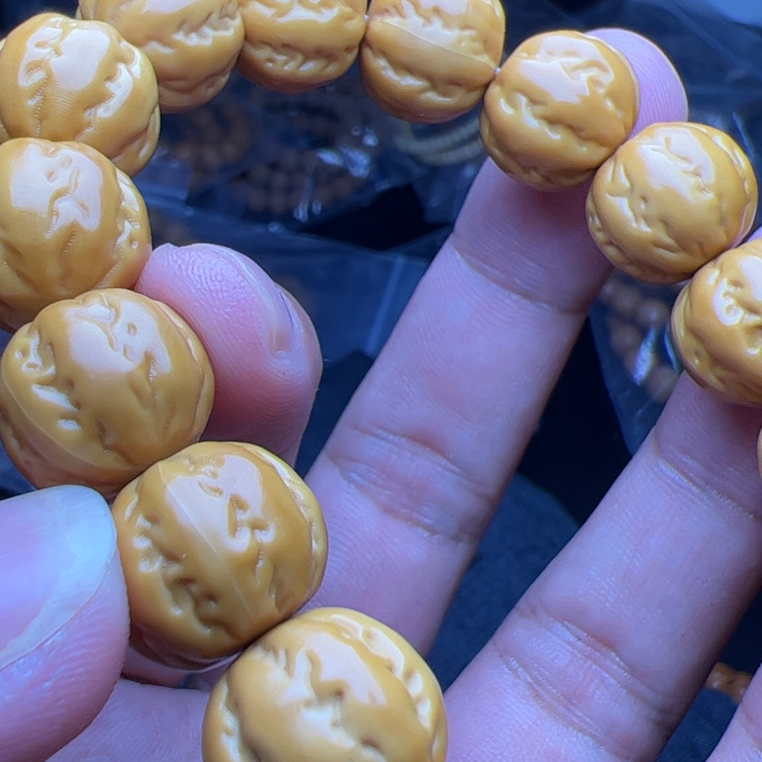 吊坠猴头核桃喔卡罗我