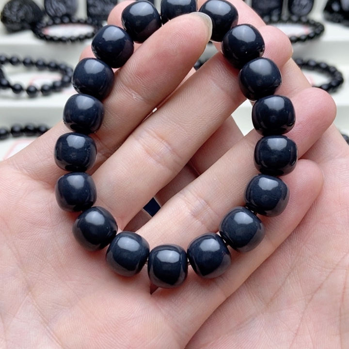 未镶嵌手链和田玉（墨玉）卡12老型手串