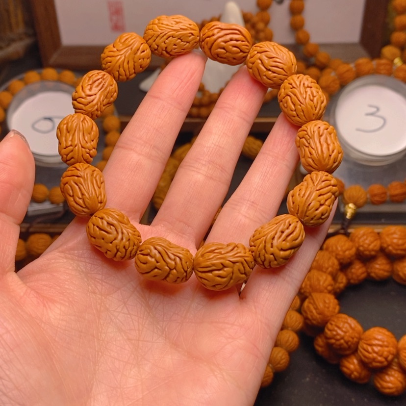 【闪购商品】桃核手串龙文桃核