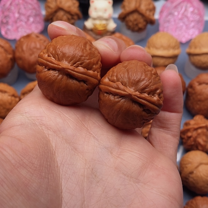 文玩核桃把件麒麟珠