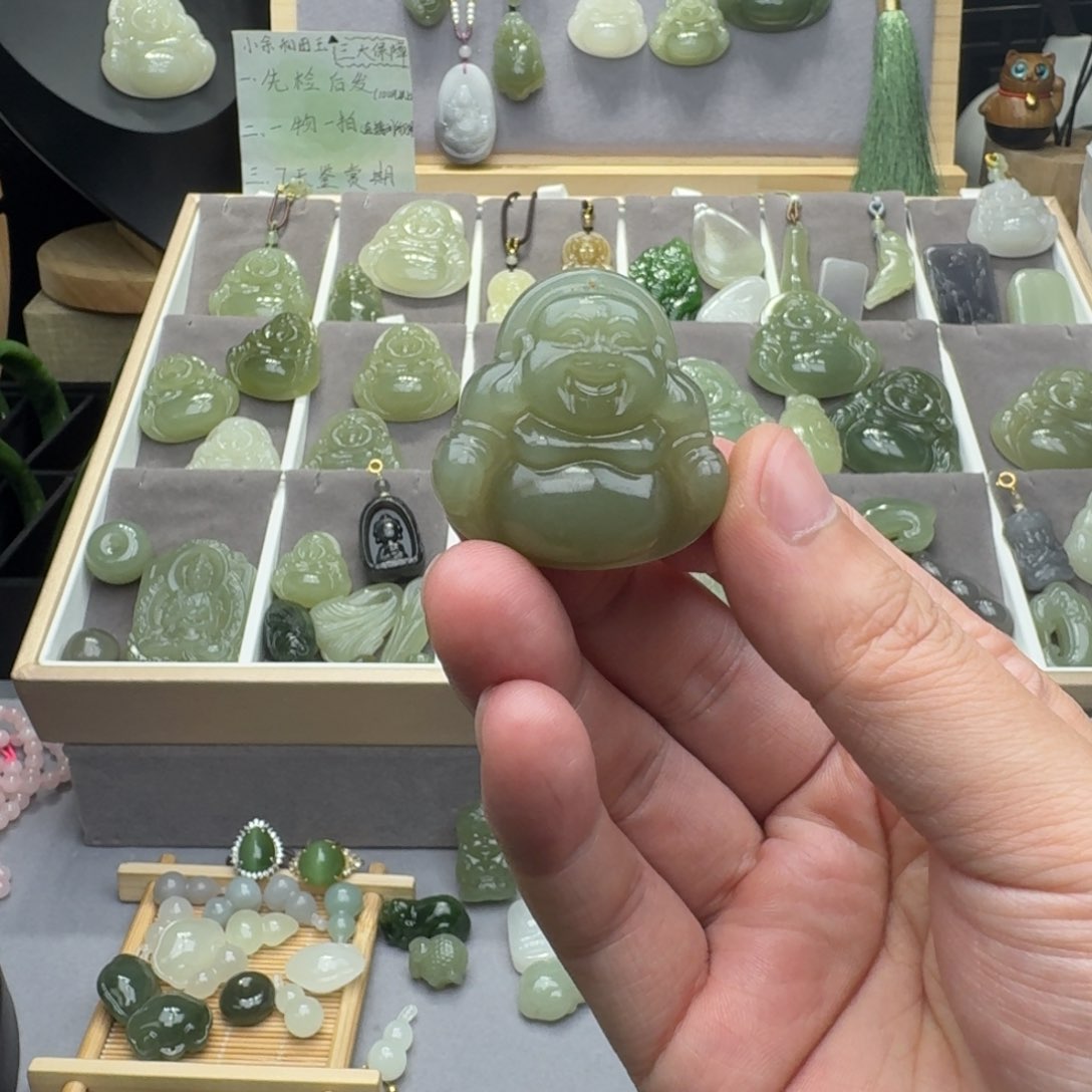 和田玉颈饰未镶嵌假***我