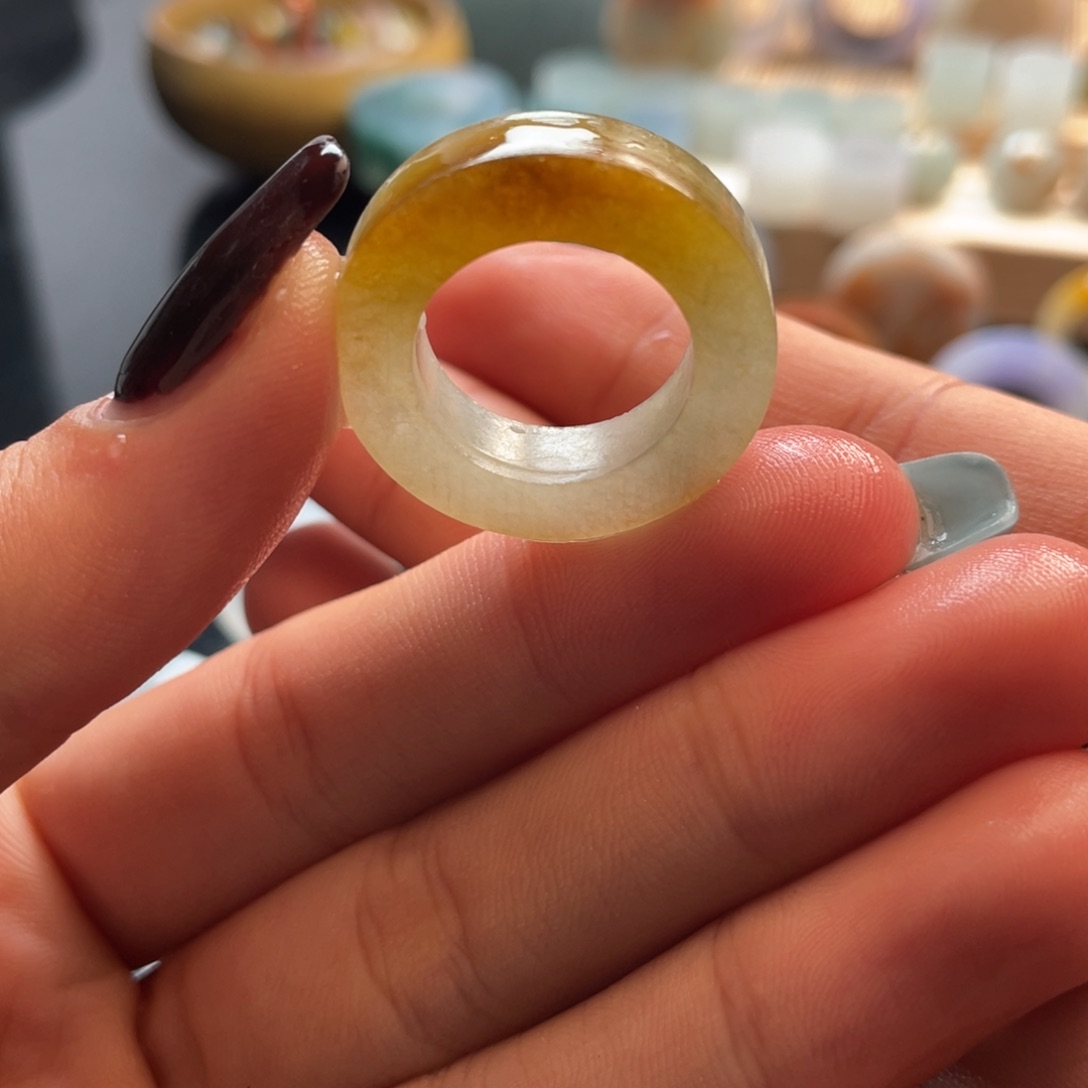 定制翡翠未镶嵌戒指