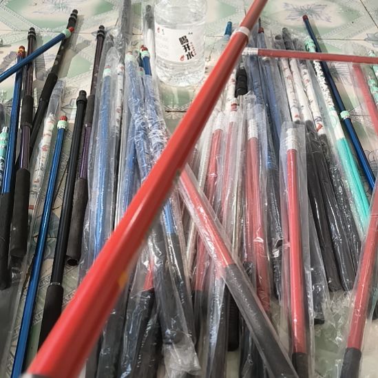 红色抄网杆瑕疵2.4米