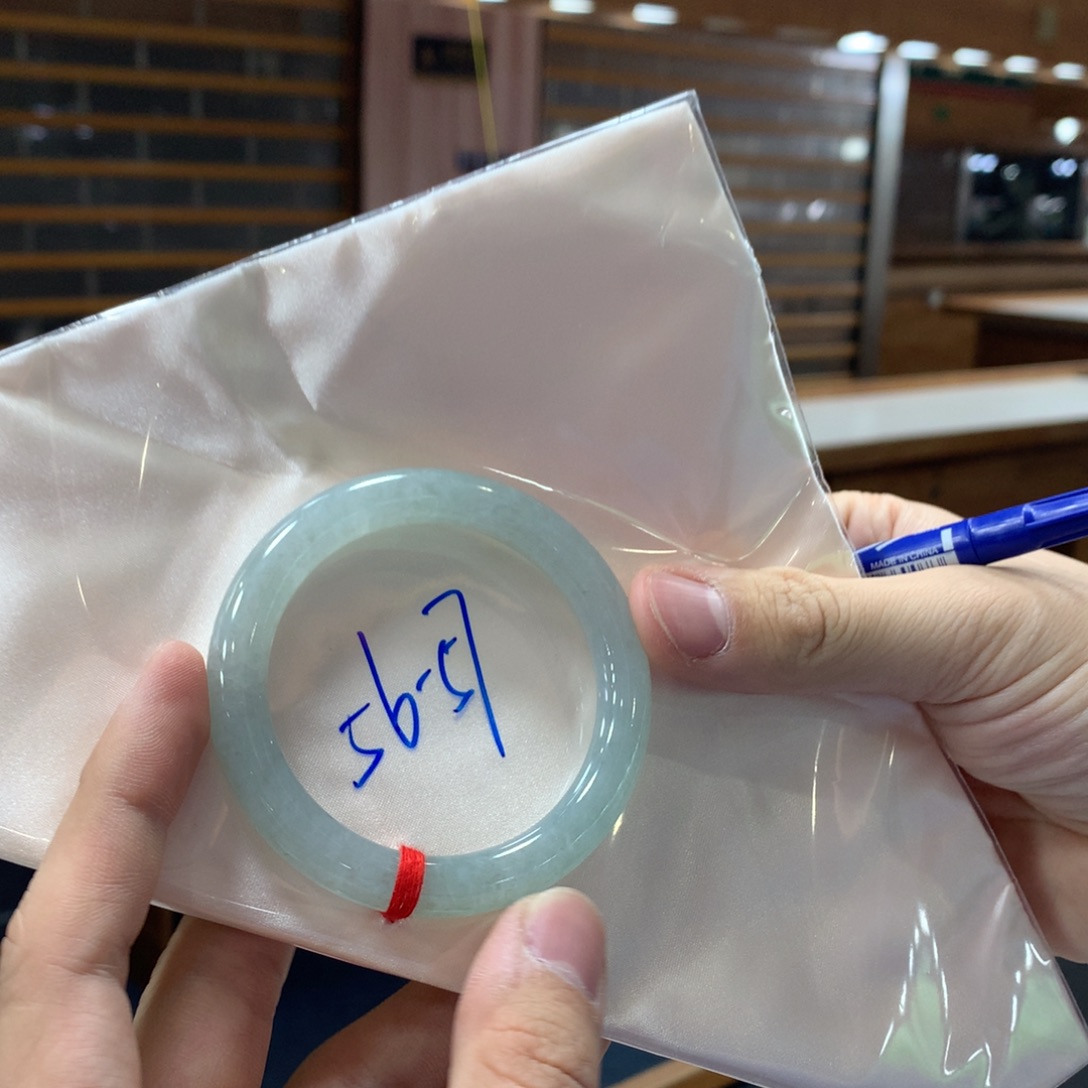 翡翠未镶嵌手镯翡翠