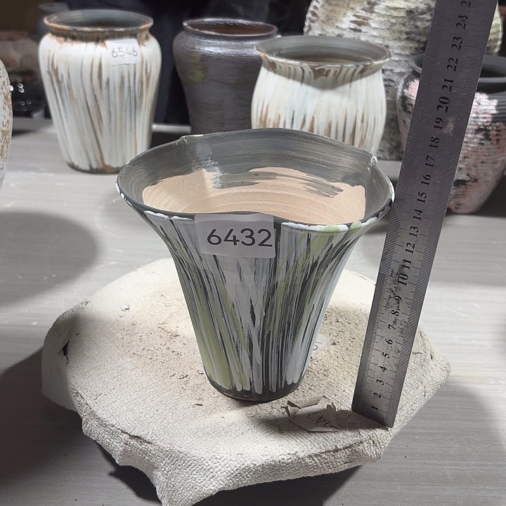 摆件高14.5，口15，有孔，6432