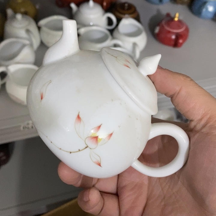 陶瓷艺术品及陶瓷壶