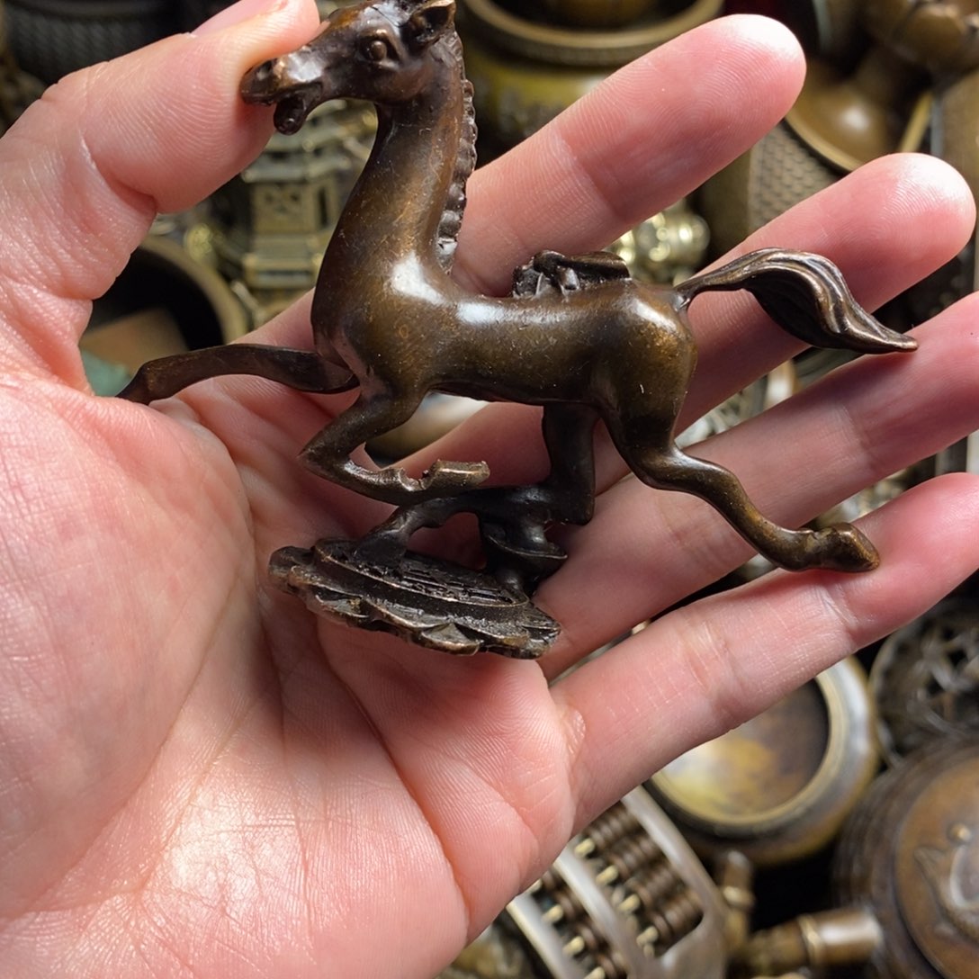 精美铜器做工精良