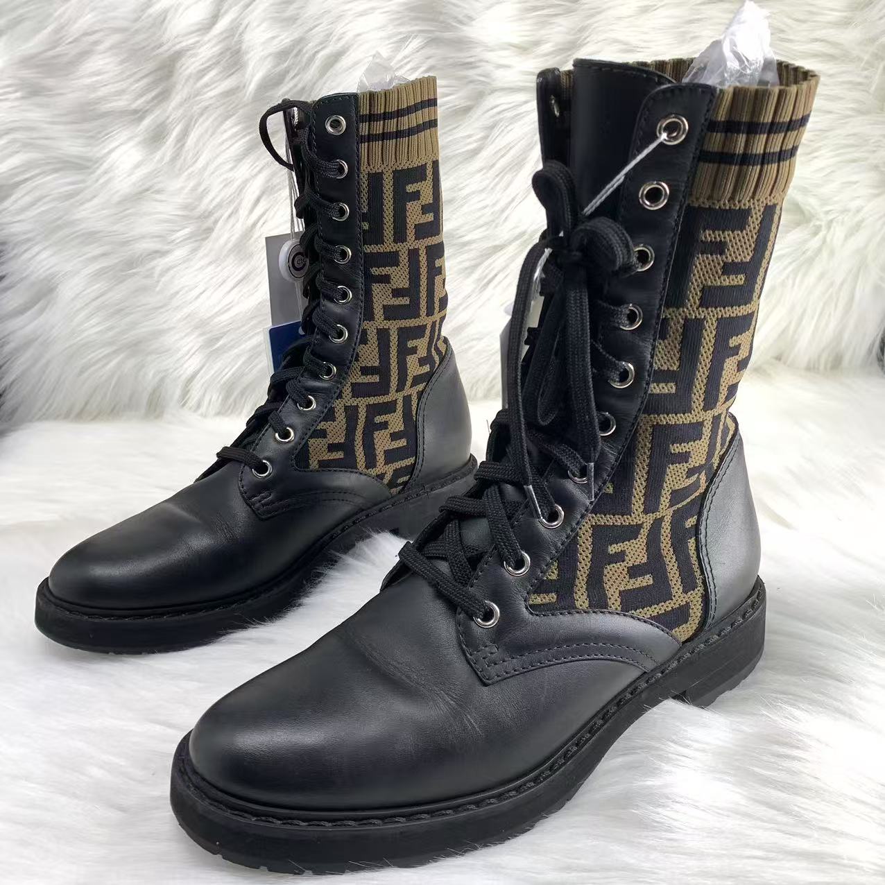 99新 FENDI/芬迪 37码/无配件/黑色经典logo满印袜套马丁靴 1830
