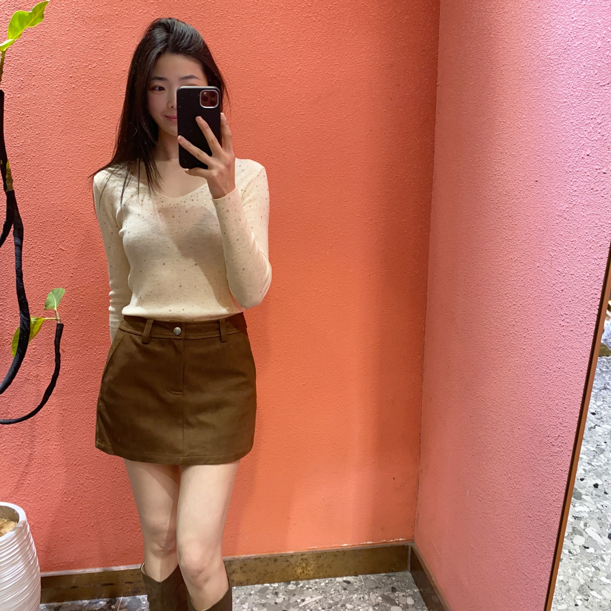 （默茗服装）V领烫钻打底衫