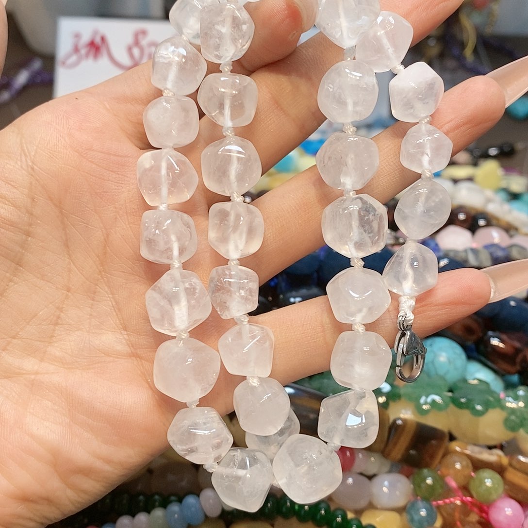 散珠玛瑙/玉髓白水晶塔链一条