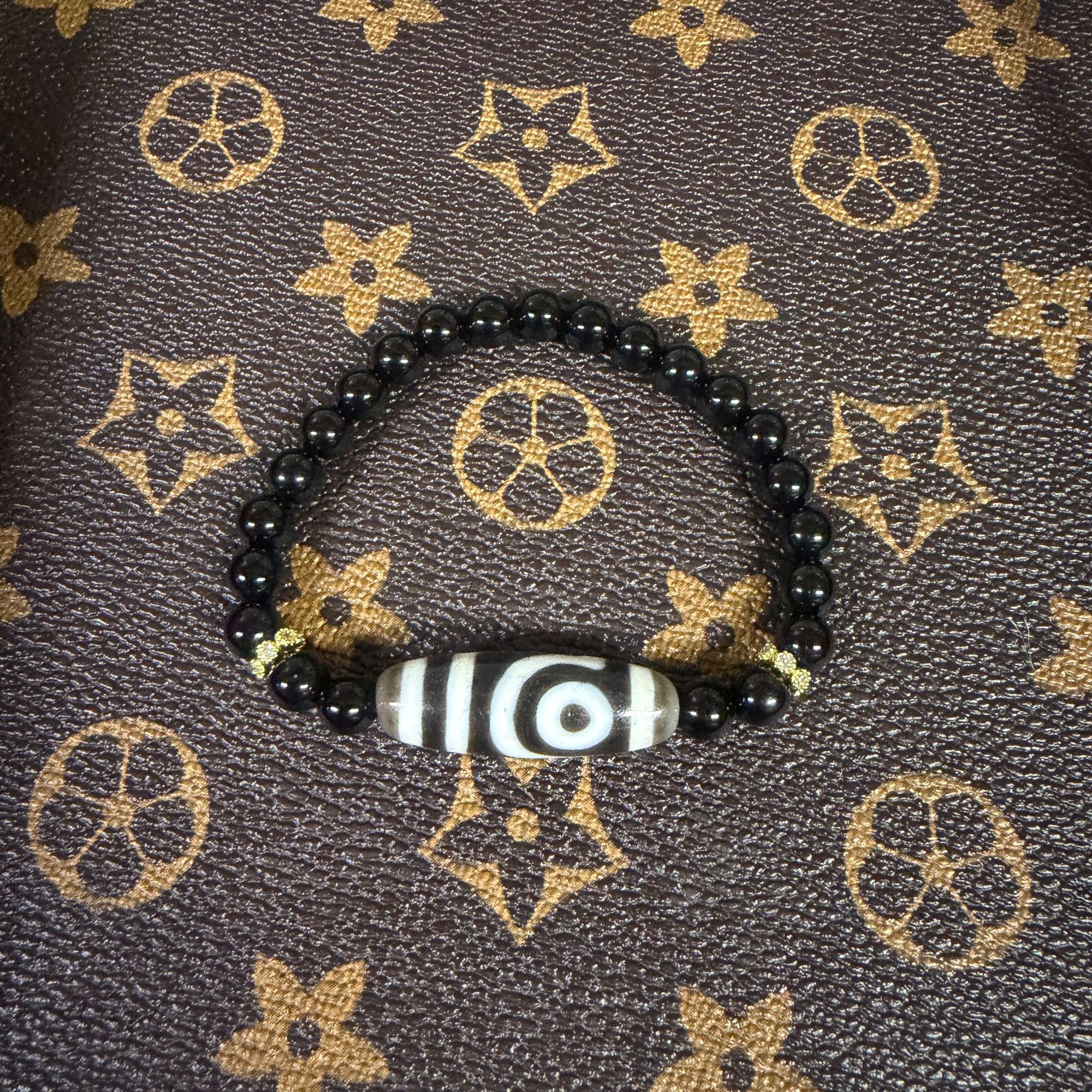 天然玛瑙行运古法纯手工黑白满钙化如意二眼天珠手串