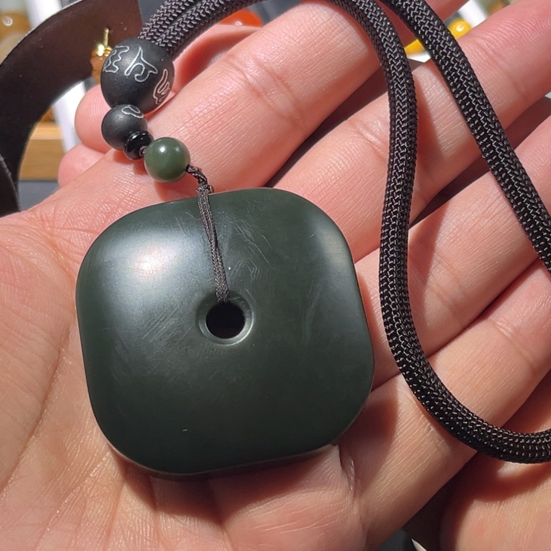 ****。和田玉未镶嵌珠宝半成品