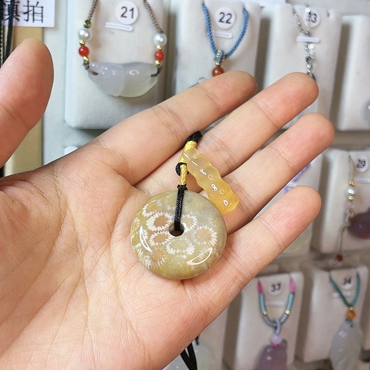 玛瑙/玉髓颈饰合金?*