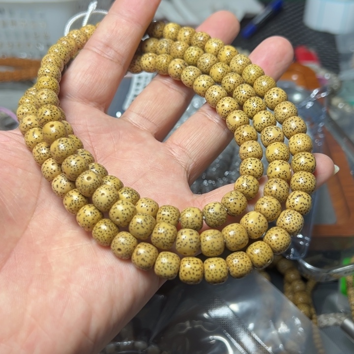 星月菩提手串鸡油黄98左右108颗