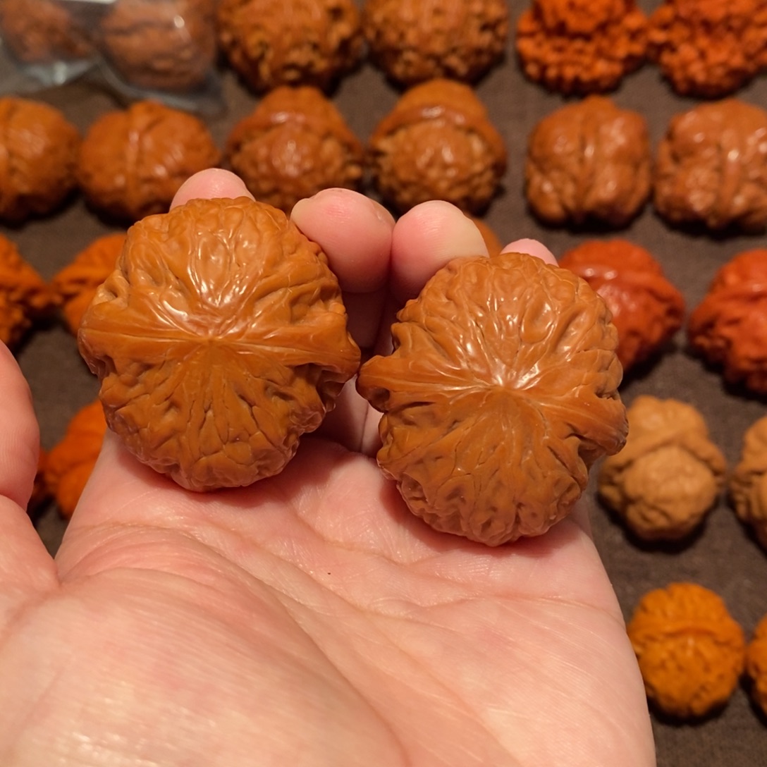 吊坠文玩核桃37铁锤妹妹（纹浅，球圆）0948