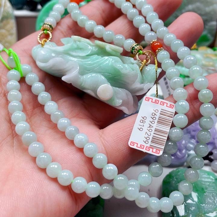 翡翠吊坠(不含链)未镶嵌