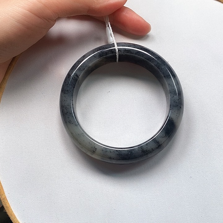 和田玉手镯未镶嵌梦*人