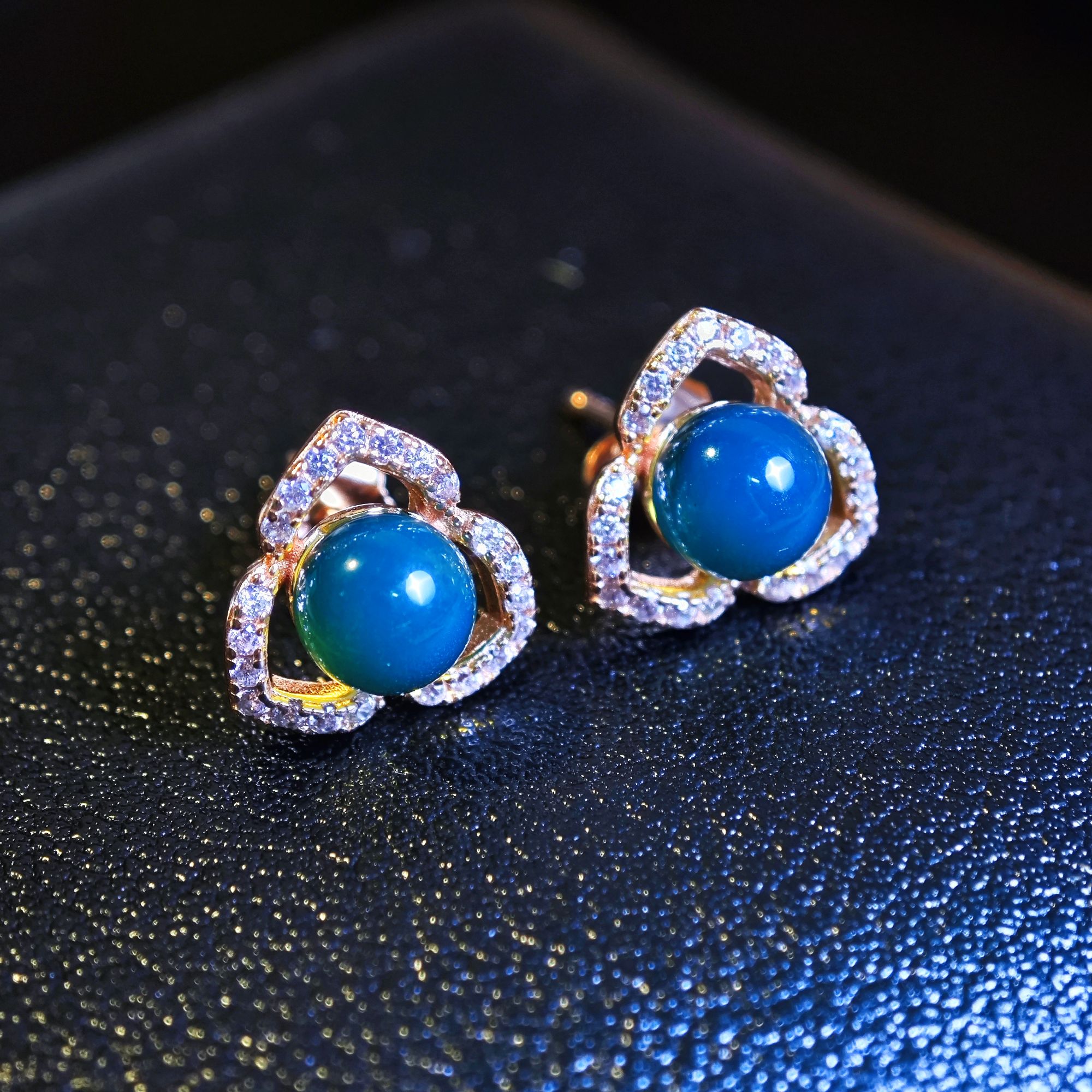 【亿轩珠宝】BL032507多米尼加蓝珀银镶耳钉