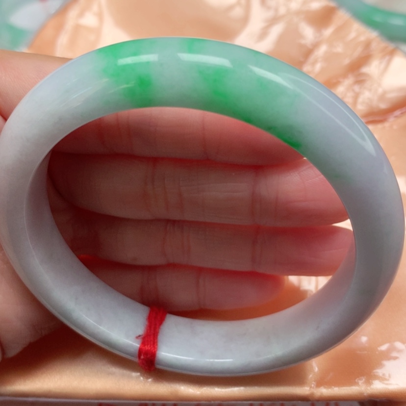 【闪购商品】翡翠手镯未镶嵌冰糯飘阳绿手镯5960圈38号