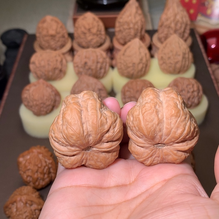 核桃文玩核桃把件玉蟾