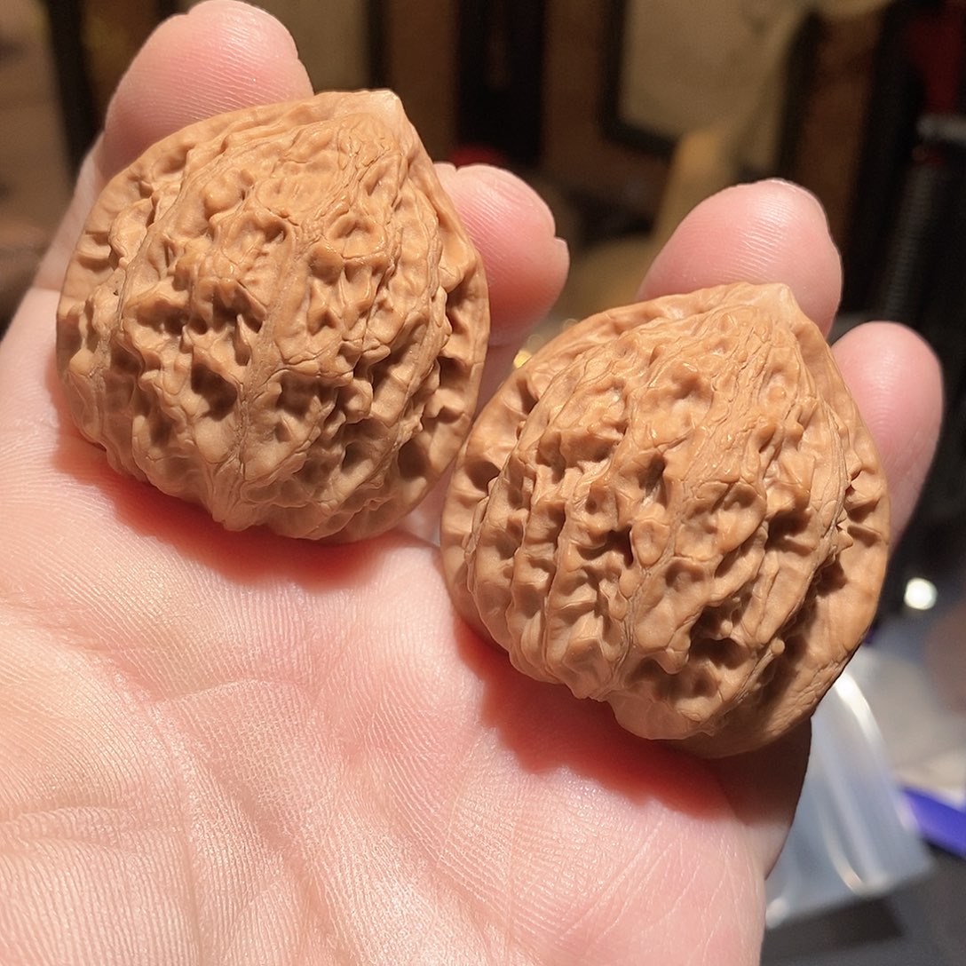 文玩核桃把件40金牛全品