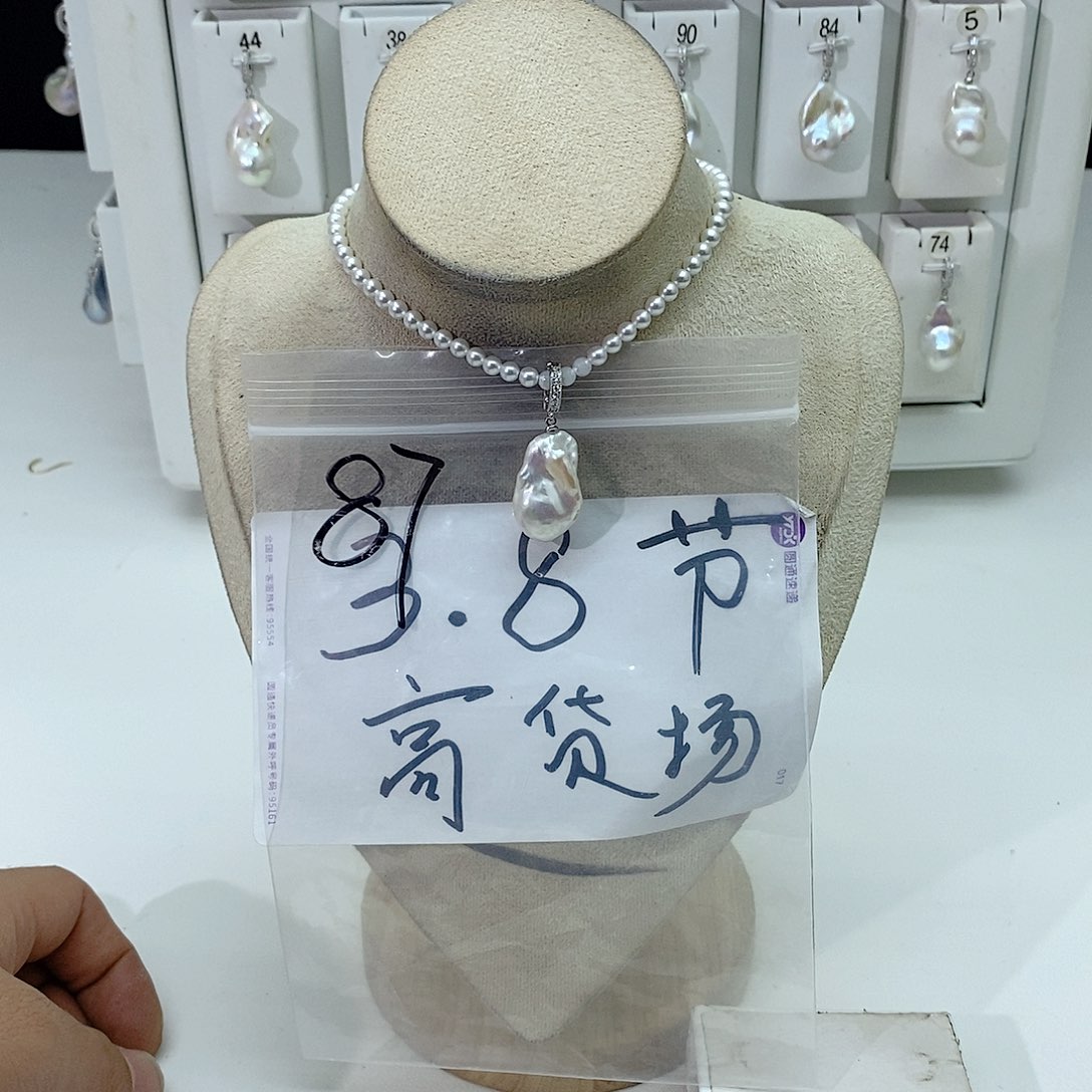 淡水珍珠颈饰合金