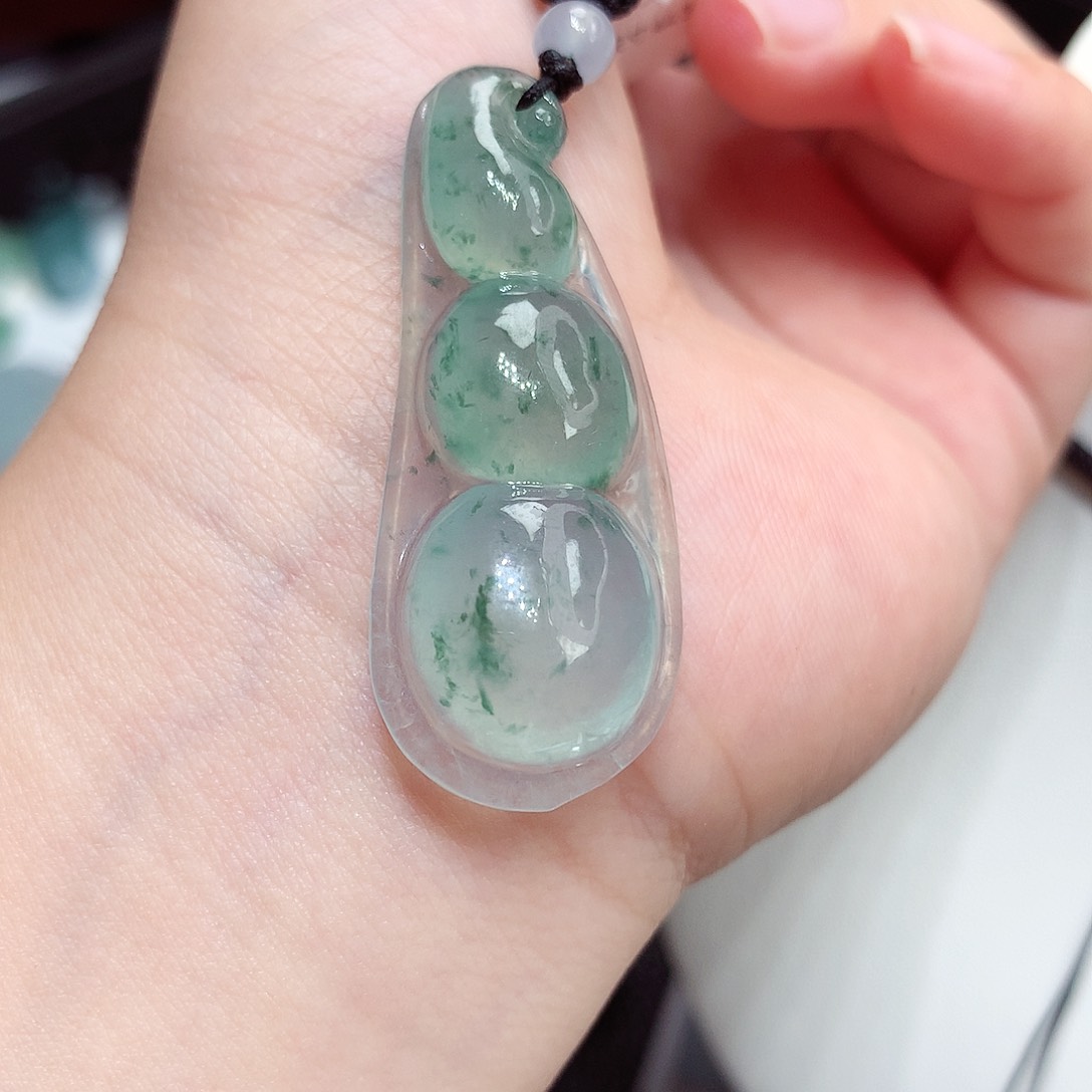 颈饰未镶嵌翡翠翡翠41，44.3/18.2/7.3