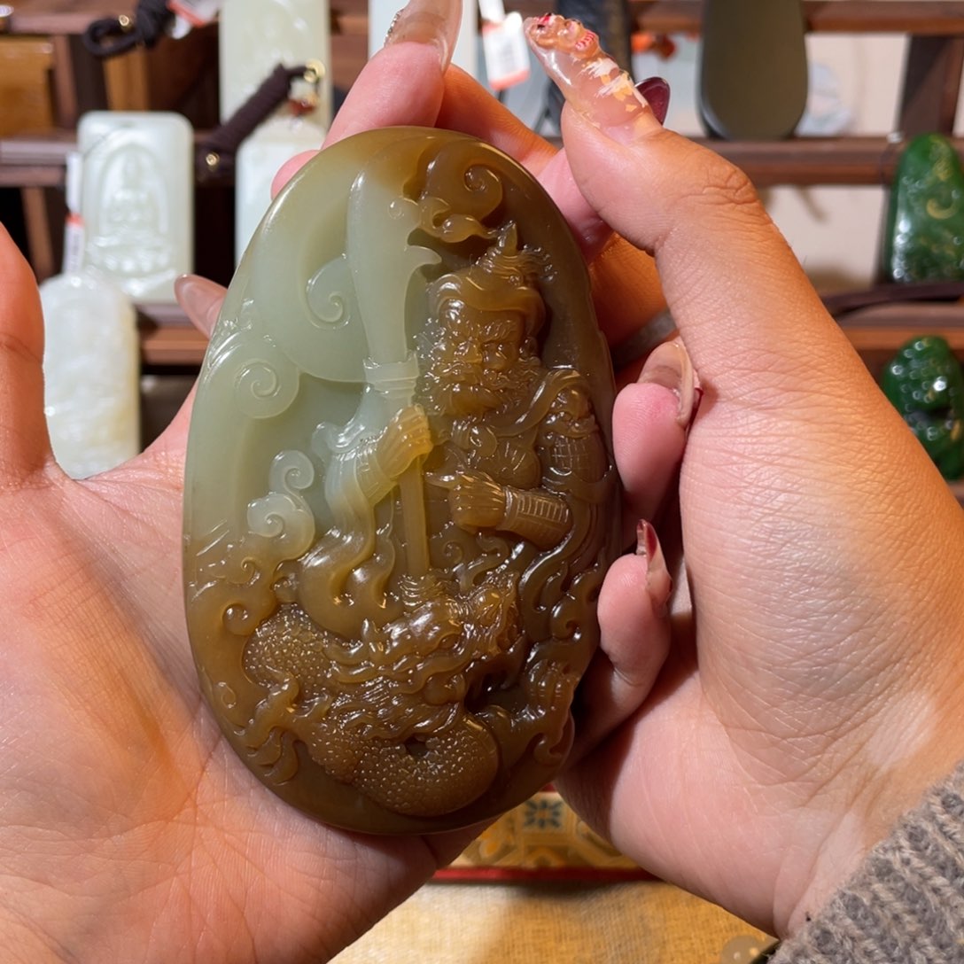 和田玉颈饰未镶嵌孔*子