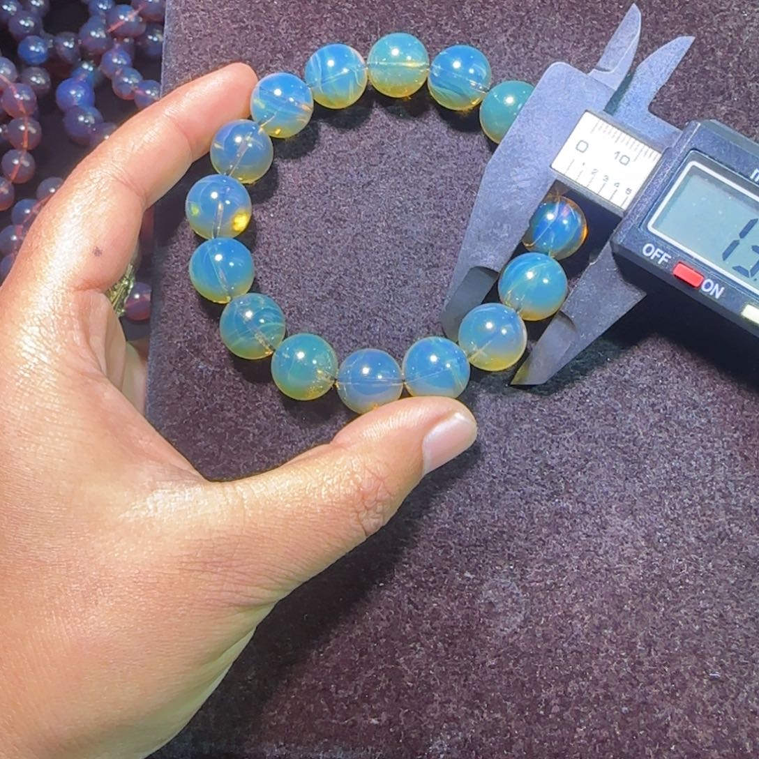 琥珀未镶嵌裸石琥珀