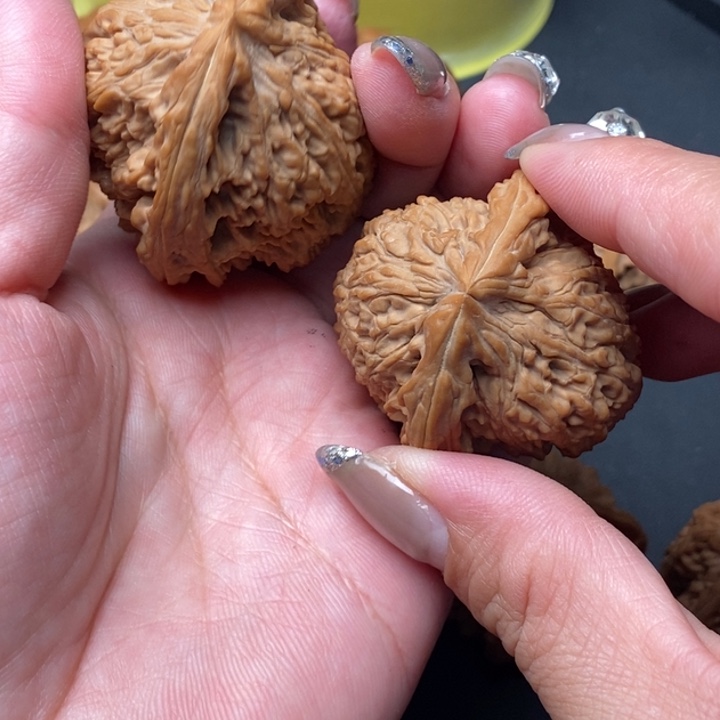 文玩核桃吊坠七*南疆石