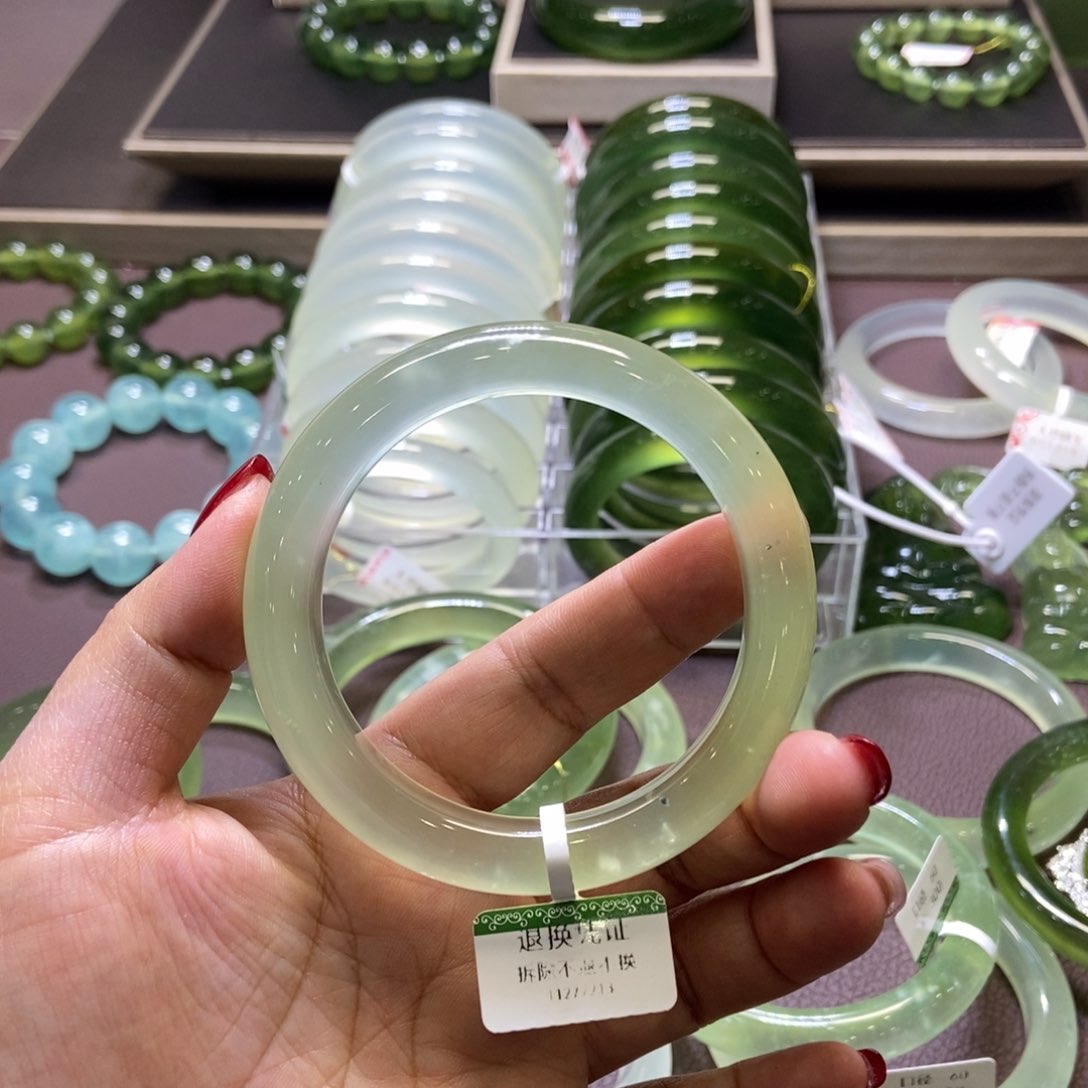 蛇纹石玉手镯56未镶嵌