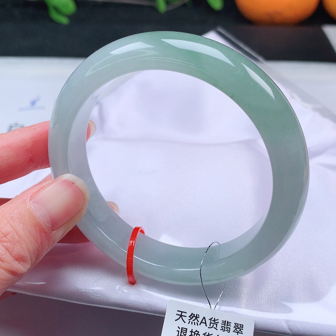 翡翠手镯未镶嵌57圈