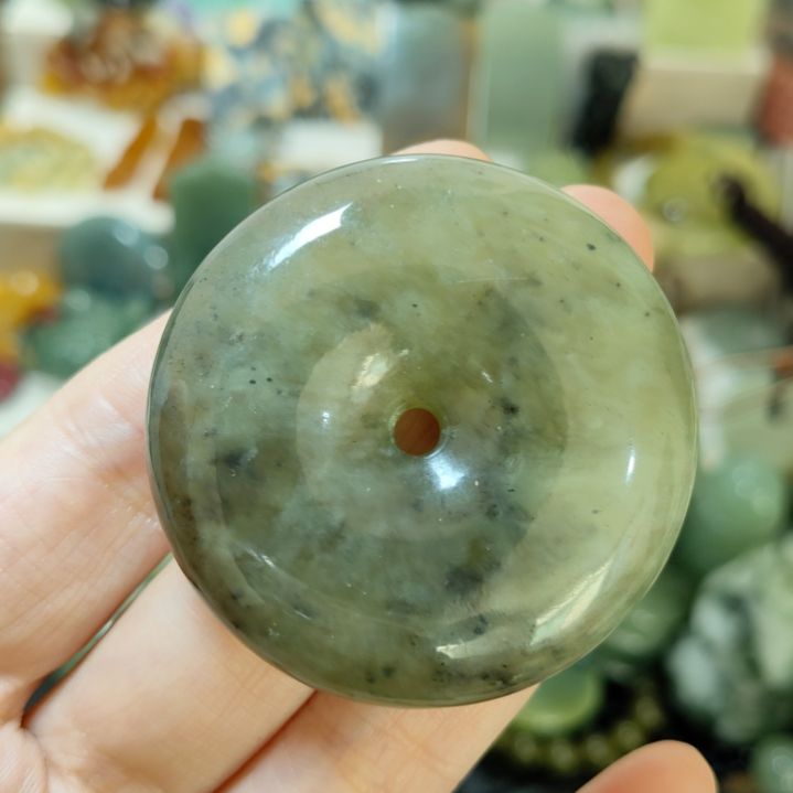 岫玉未镶嵌平安扣