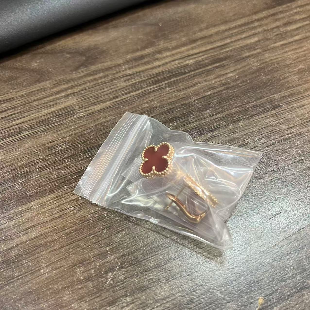 铜合金石英石耳饰 红色时尚耳钉 0023