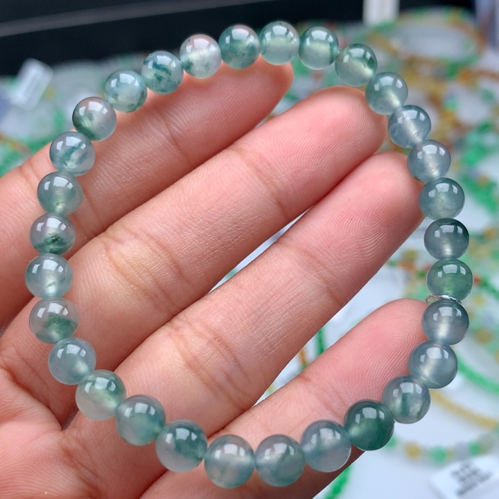 翡翠手镯未镶嵌卡