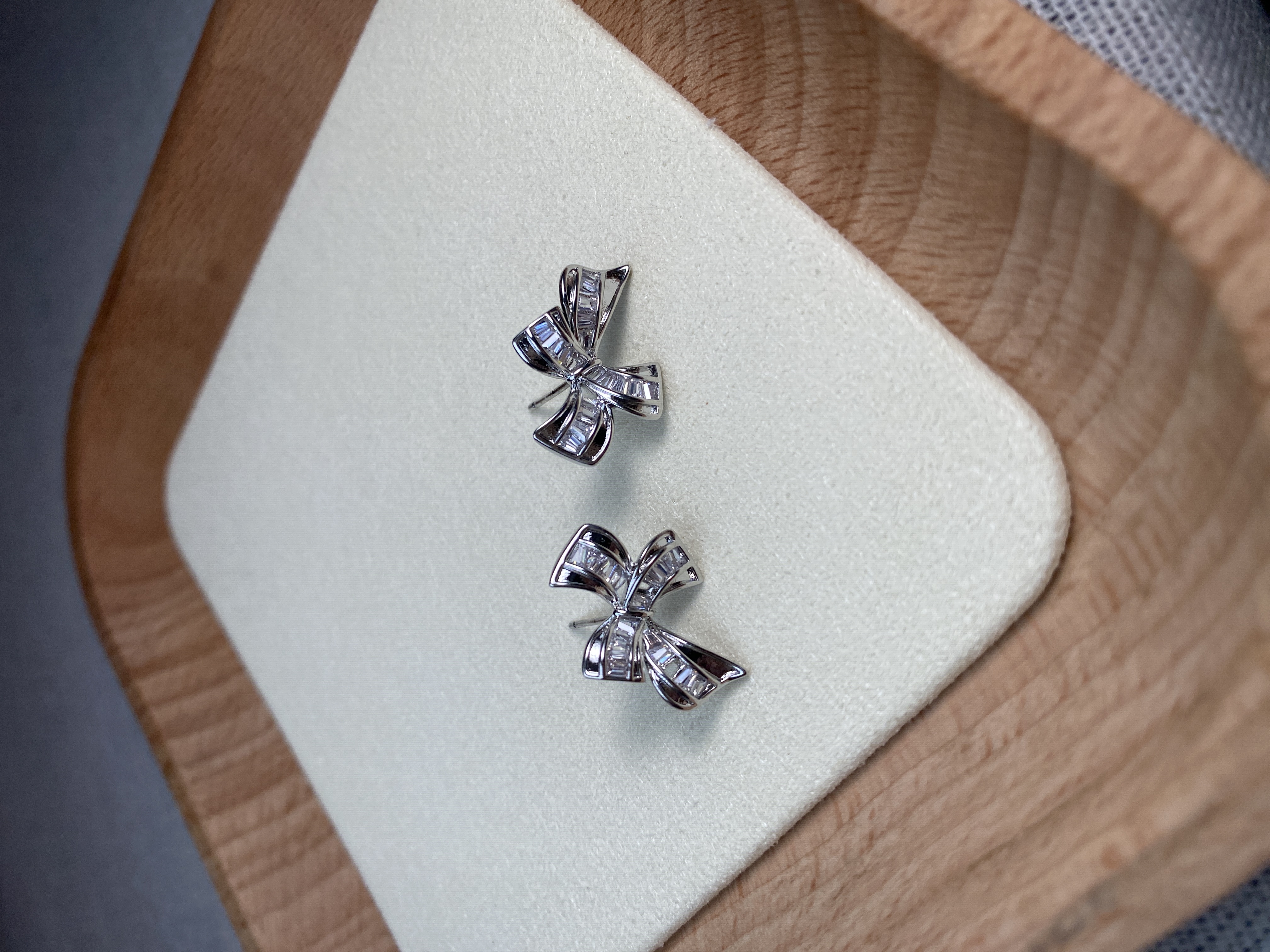 铜合金耳饰 【蝴蝶耳钉】银色少女风简约风甜美小众饰品