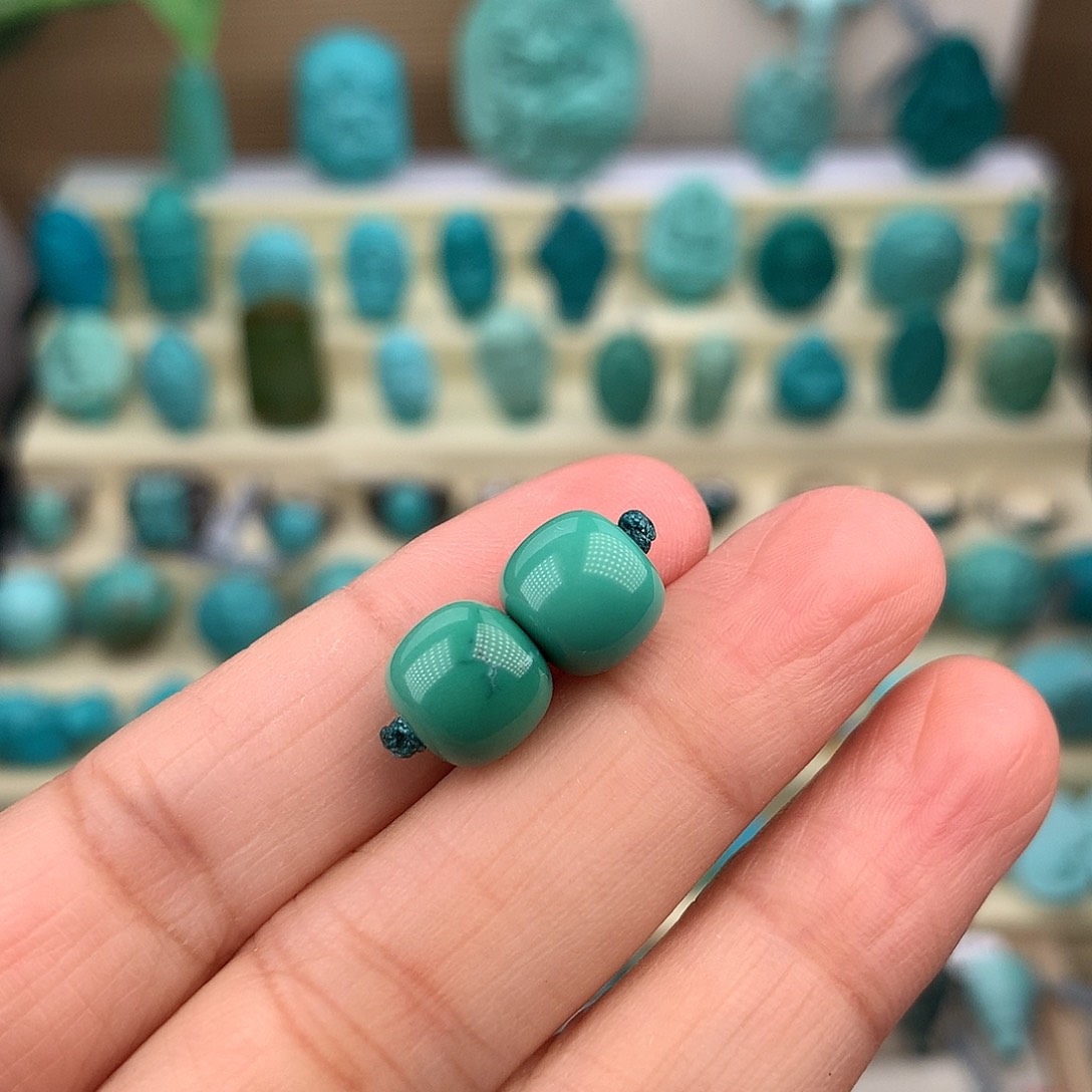 绿松石未镶嵌珠宝奇石9