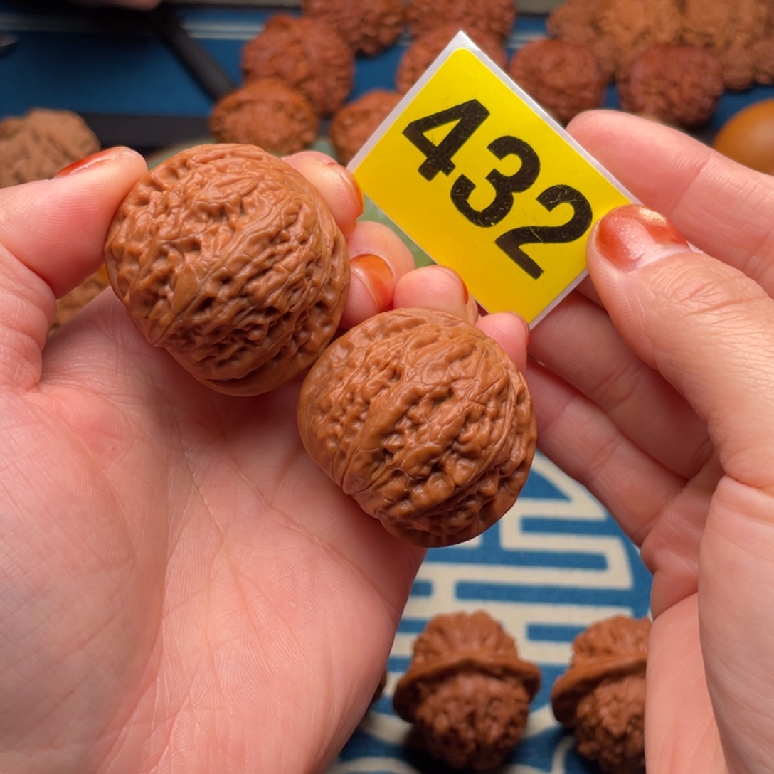 余***。文玩核桃把件38铁锤432号