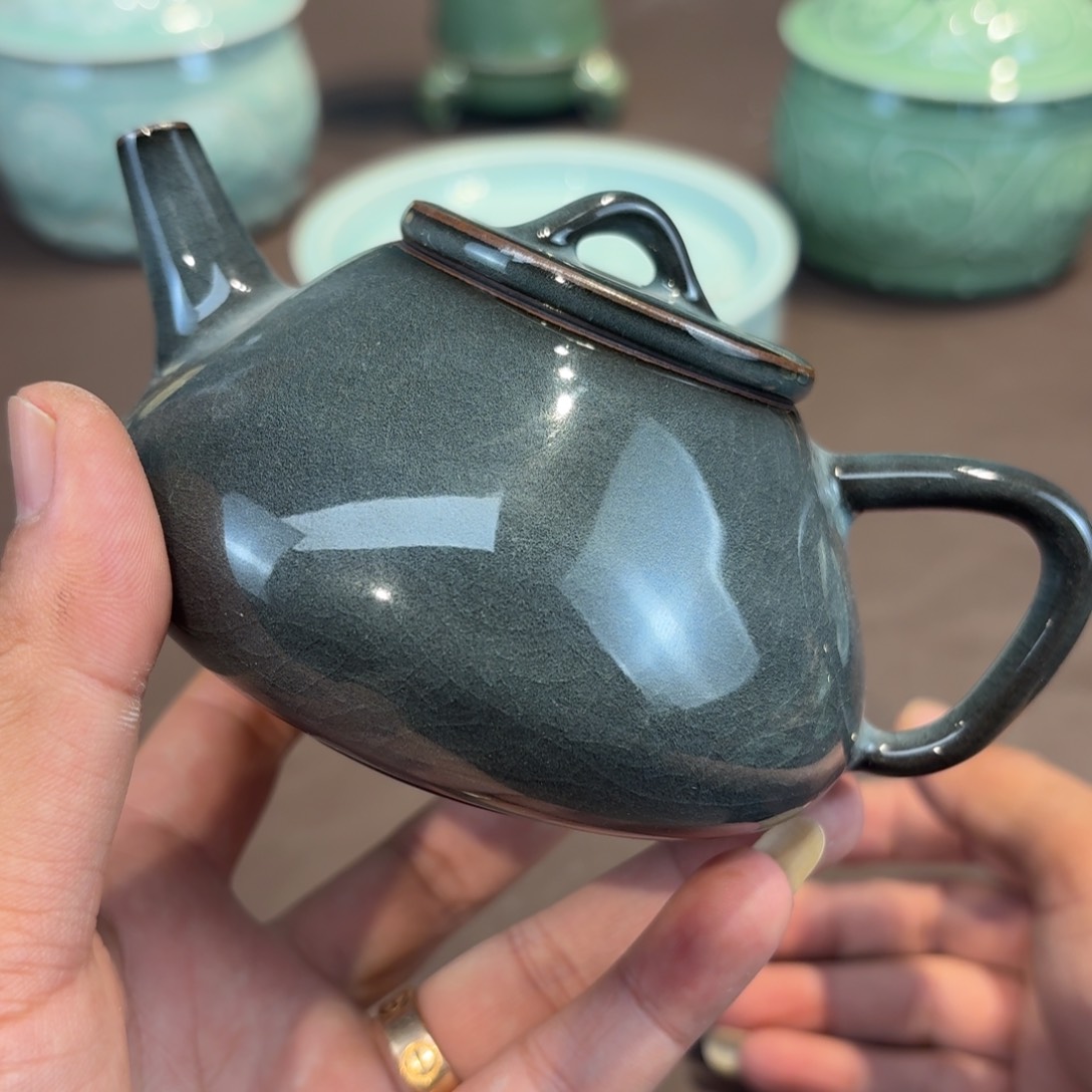 杯龙泉青瓷茶具微瑕