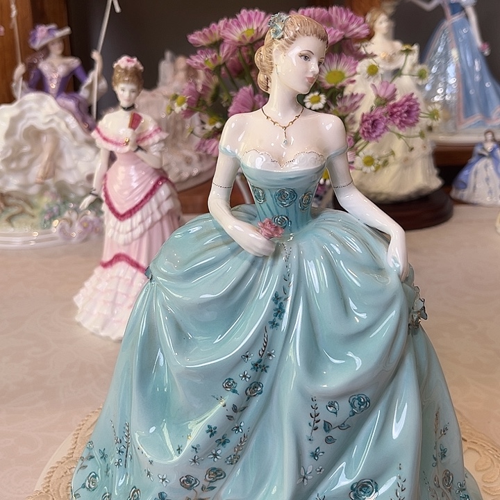 杯欧洲中古瓷器摆件